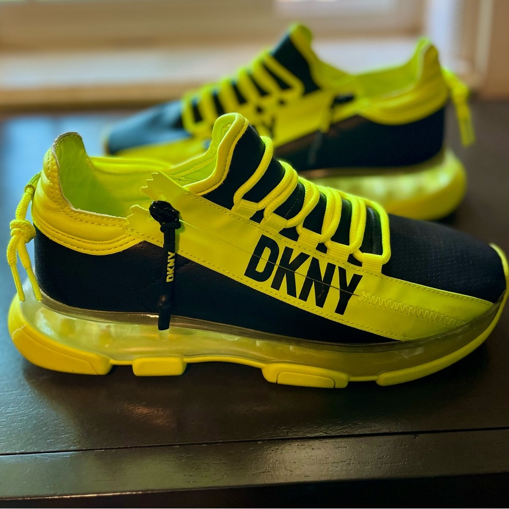 DKNY neon sneaker